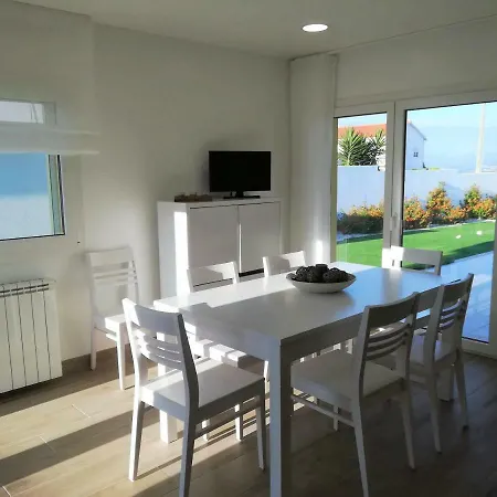 Holiday home Alojamentos Campo & Mar - Vivenda Golden House